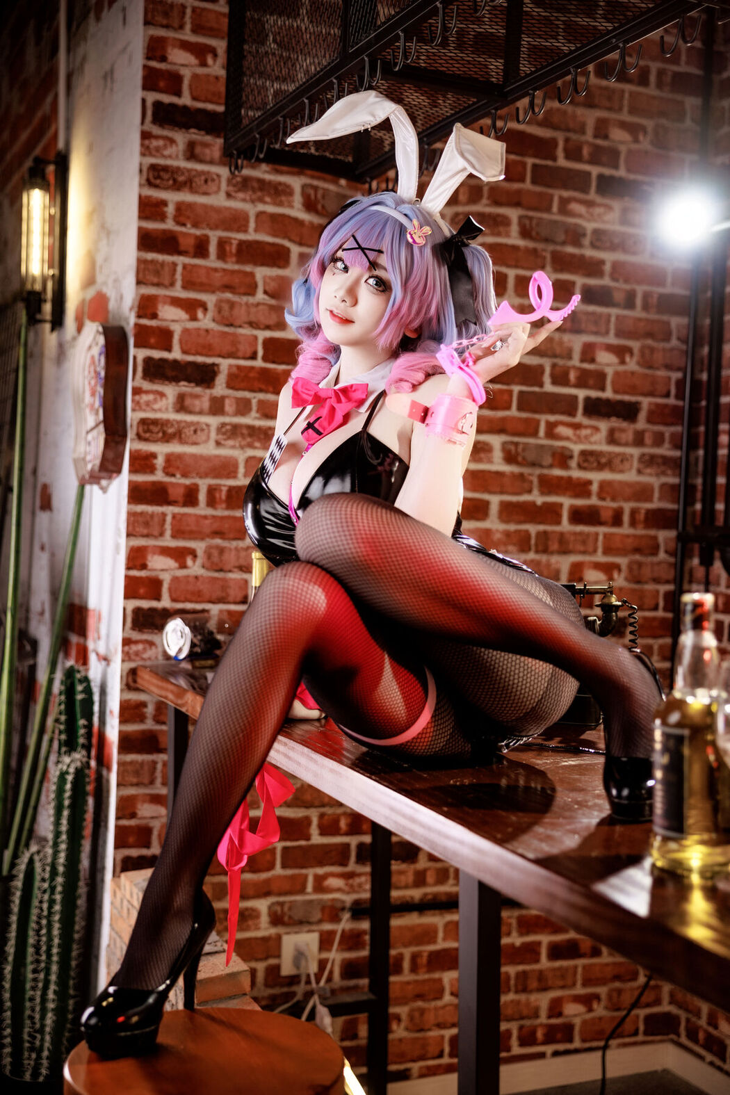 Coser@阿雪雪 – 初音兔子洞 Part01 (53P – 1V)