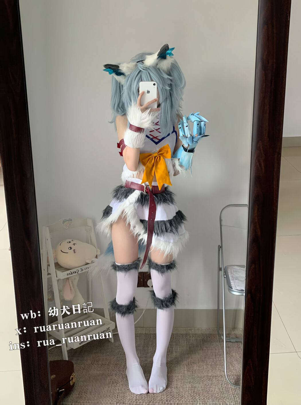 Coser@Rua阮阮 – 刹那 (17P – 1V)