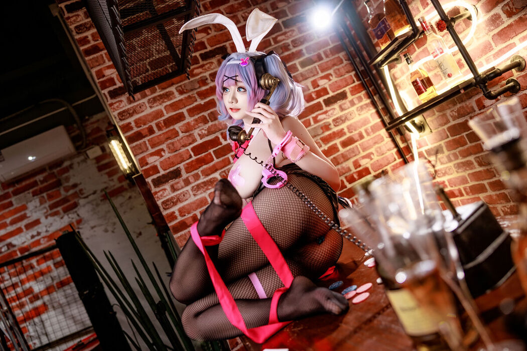 Coser@阿雪雪 – 初音兔子洞 Part02 (52P)