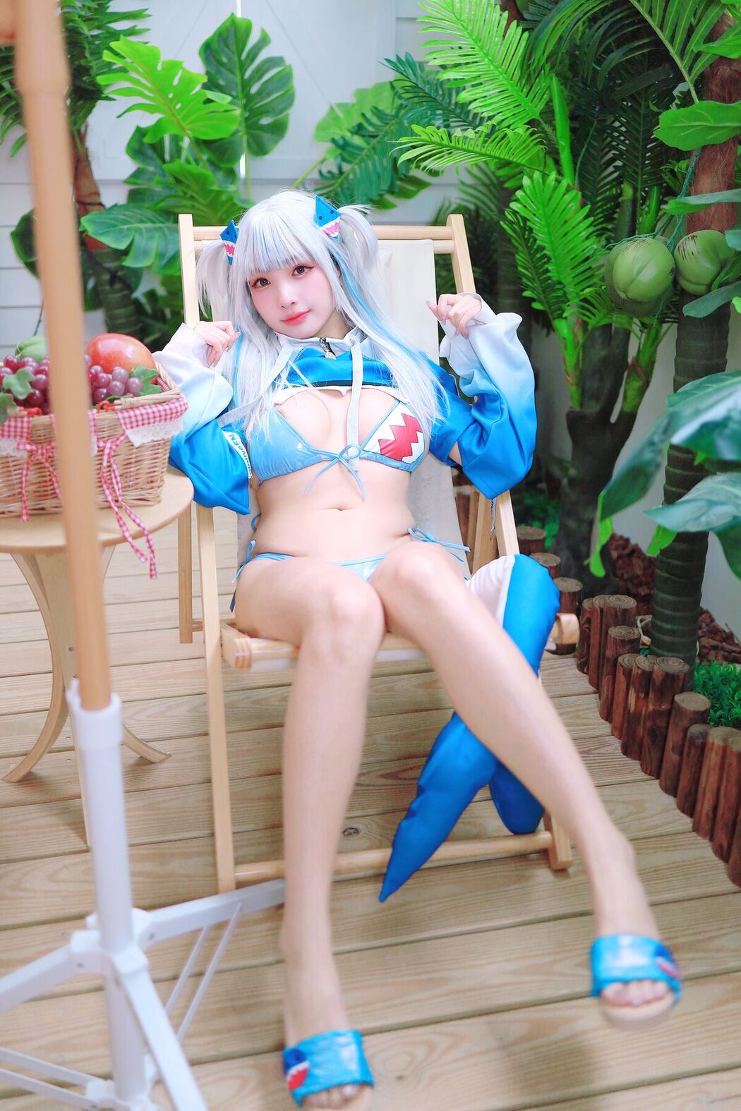 Coser@慕慕Momo &#8211; 鲨鱼制服 Gura (58P &#8211; 1V)