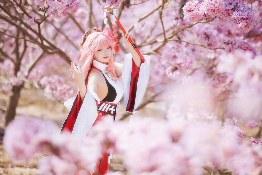 Coser@瓜希酱 &#8211; 原神 八重神子 (20P)