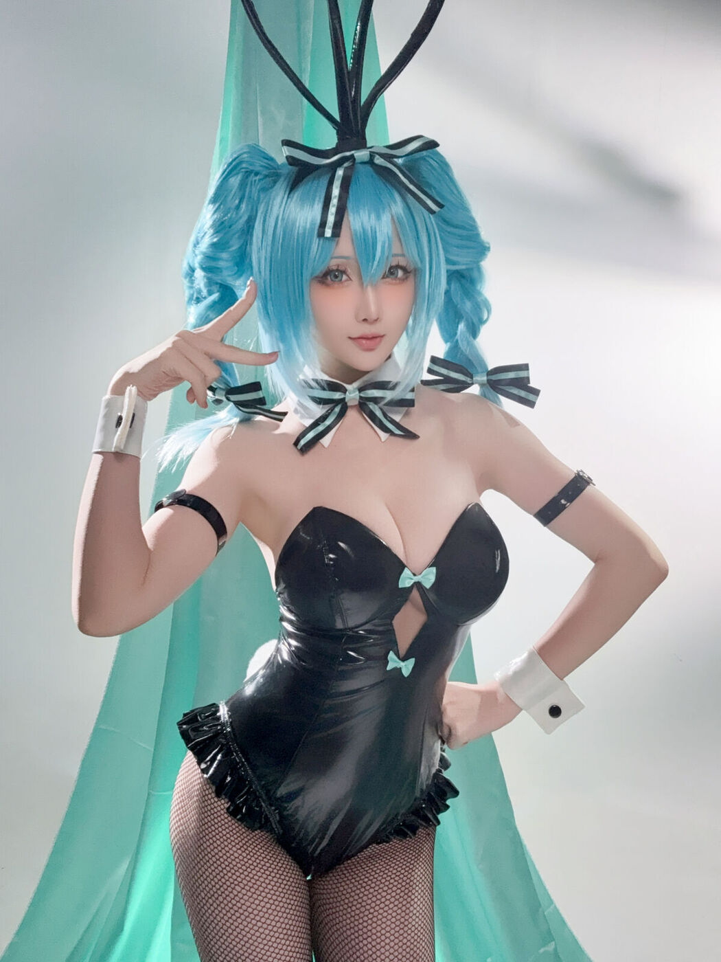 Coser@星之迟迟Hoshilily &#8211; 初音未来 兔女郎 (45P &#8211; 1V)