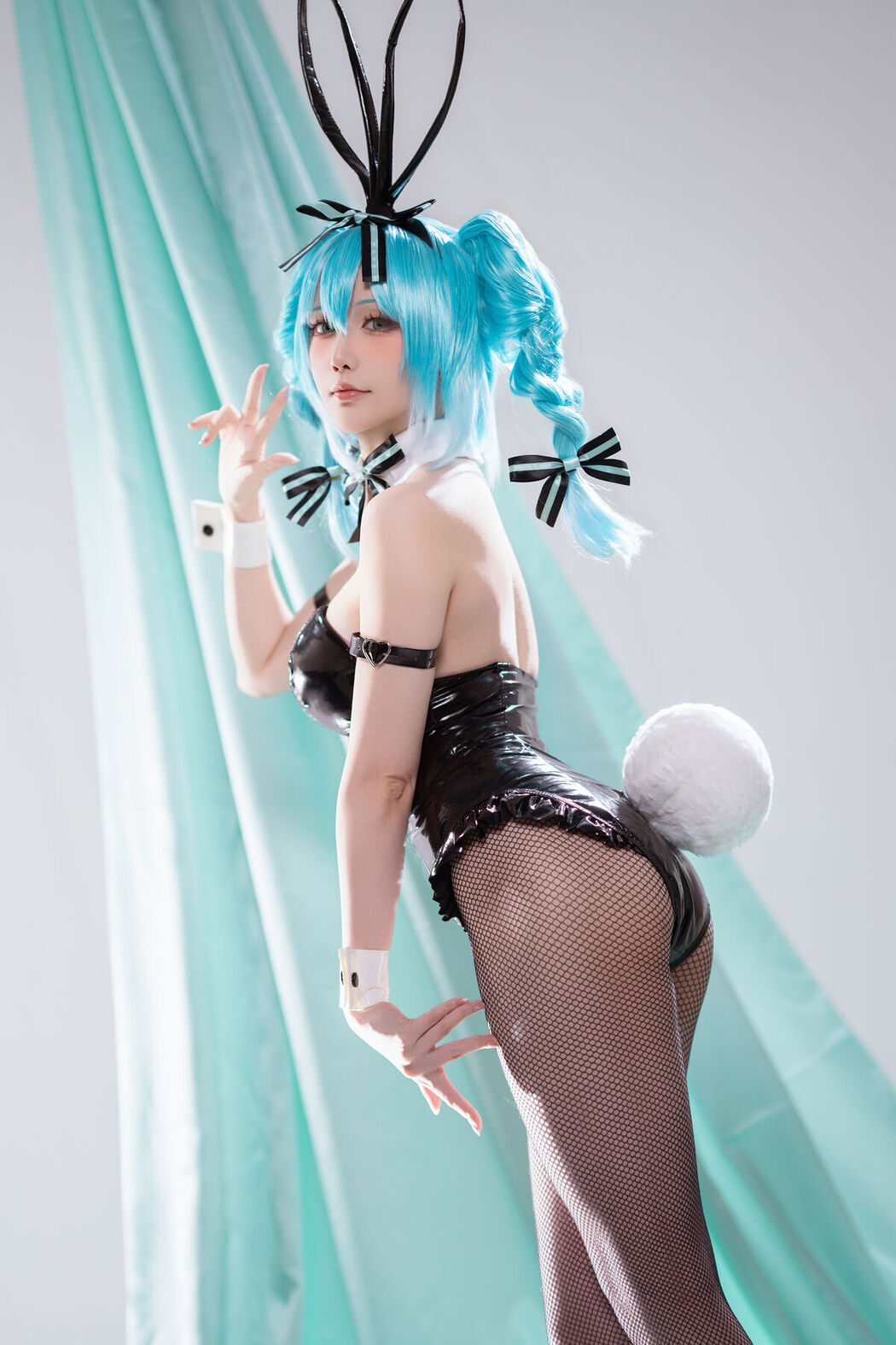 Coser@星之迟迟Hoshilily &#8211; 初音未来 兔女郎 (45P &#8211; 1V)