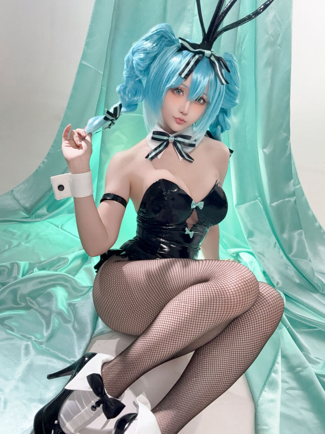 Coser@星之迟迟Hoshilily &#8211; 初音未来 兔女郎 (45P &#8211; 1V)