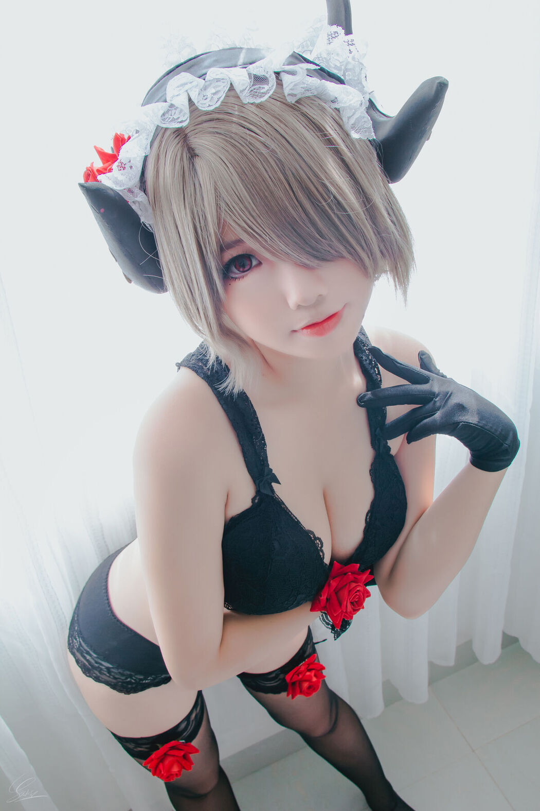 Coser@Messie Huang &#8211; Sexy Rita (13P)
