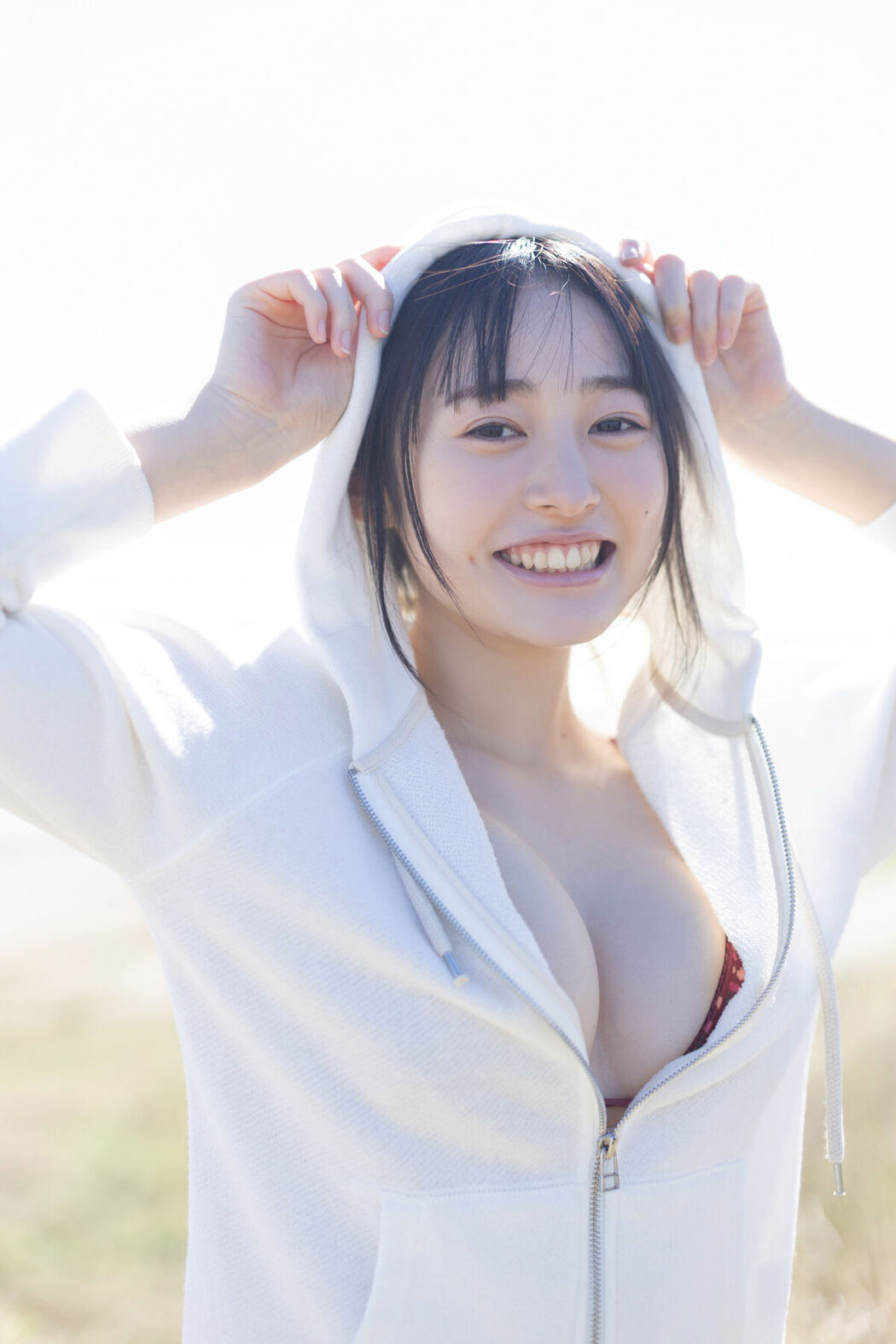 JP Miu Shirahama 白濱美兎 – FRIDAYデジタル写真集 ぎゅってして Vol.1 (50P)