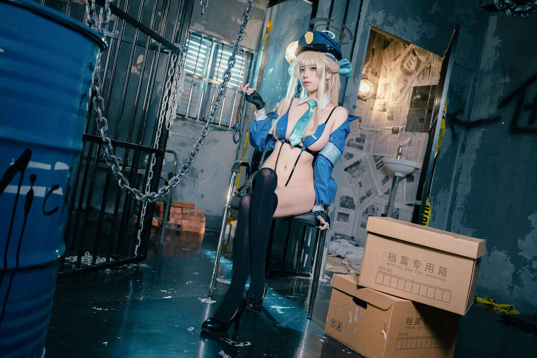 Coser@三無人型 &#8211; 蔚蓝档案 飞鸟马时女警 (41P)
