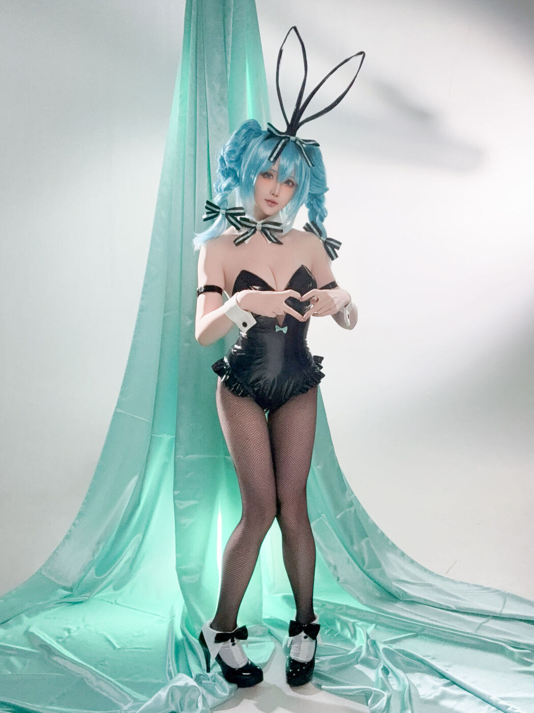 Coser@星之迟迟Hoshilily &#8211; 初音未来 兔女郎 (45P &#8211; 1V)