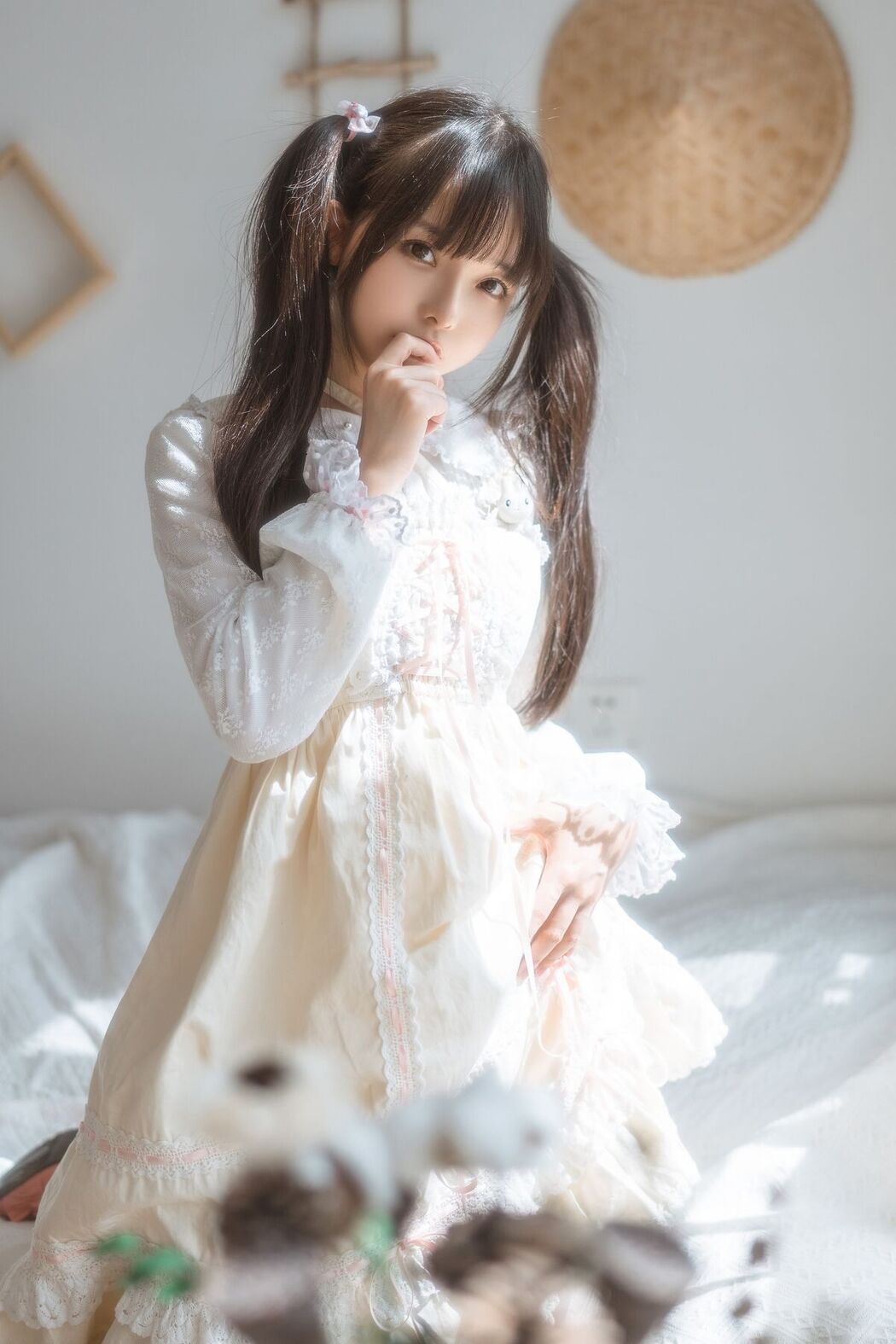 Coser@六味帝皇酱 &#8211; 小艺LOX洛丽塔 (72P)