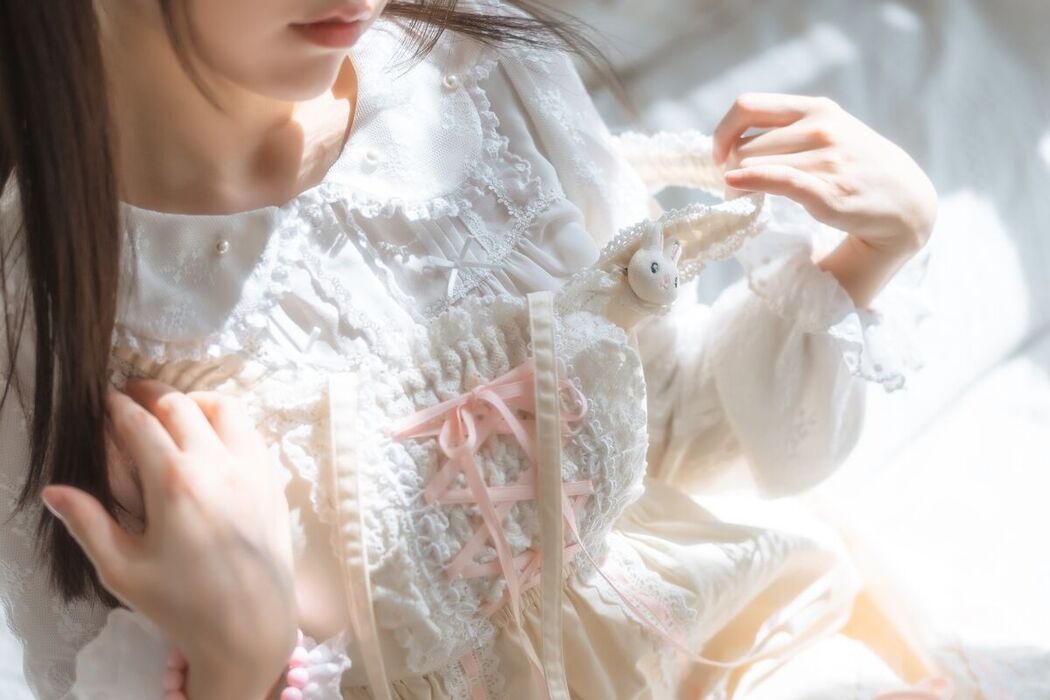 Coser@六味帝皇酱 – 小艺LOX洛丽塔 (72P)