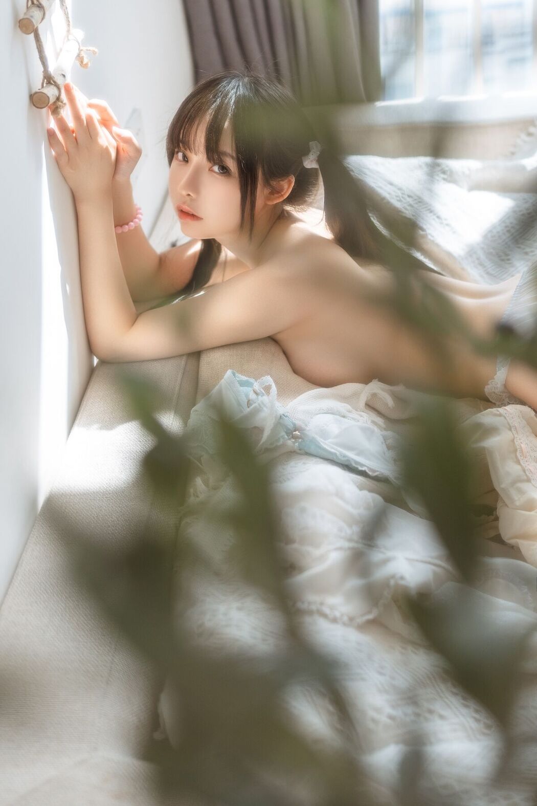 Coser@六味帝皇酱 &#8211; 小艺LOX洛丽塔 (72P)