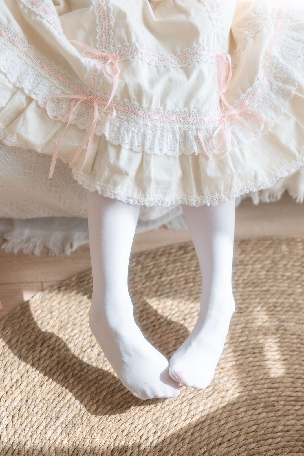 Coser@六味帝皇酱 – 小艺LOX洛丽塔 (72P)