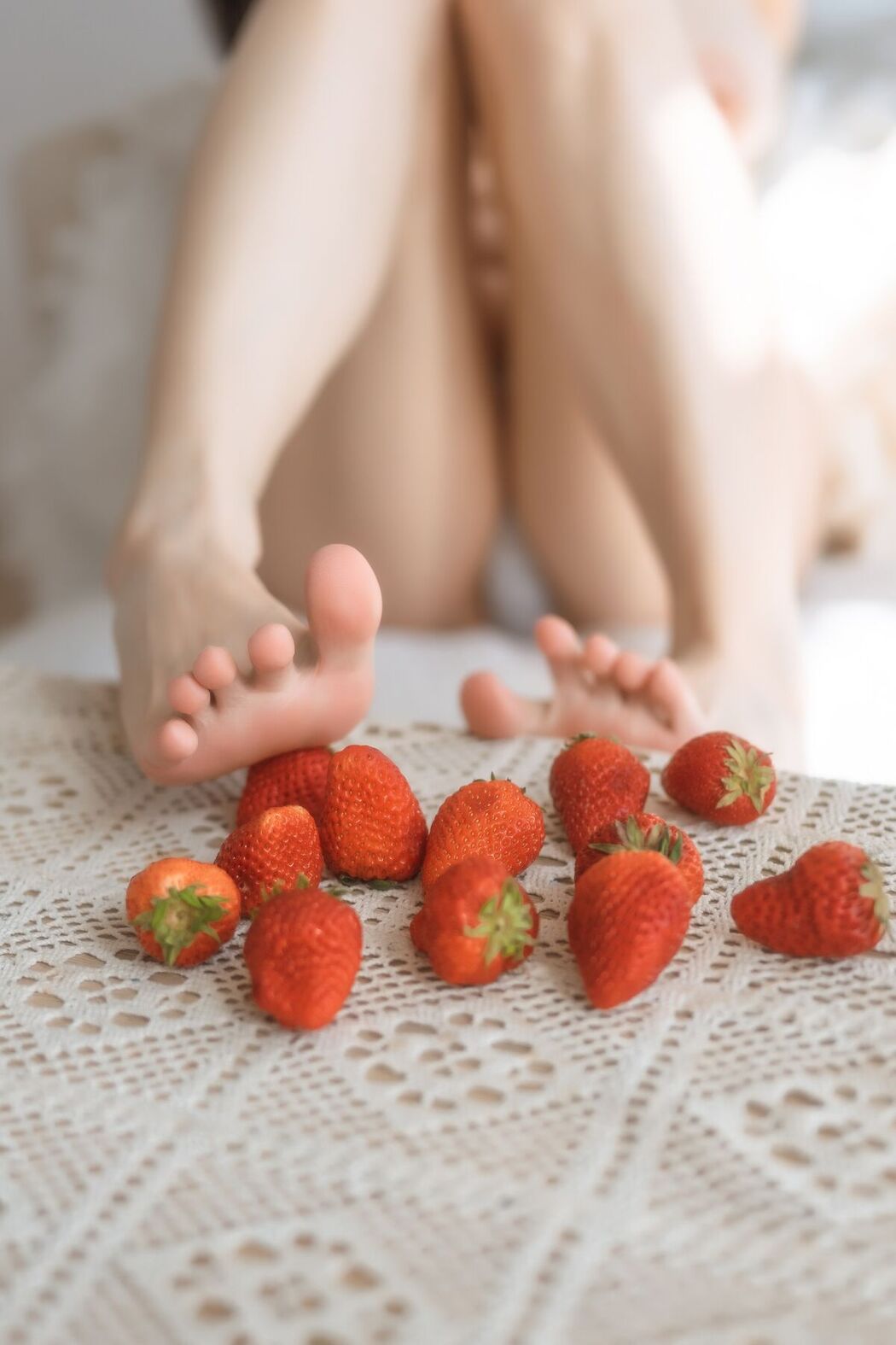 Coser@六味帝皇酱 &#8211; 小艺LOX洛丽塔 (72P)