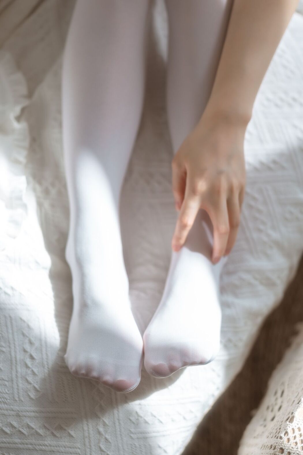 Coser@六味帝皇酱 &#8211; 小艺LOX洛丽塔 (72P)