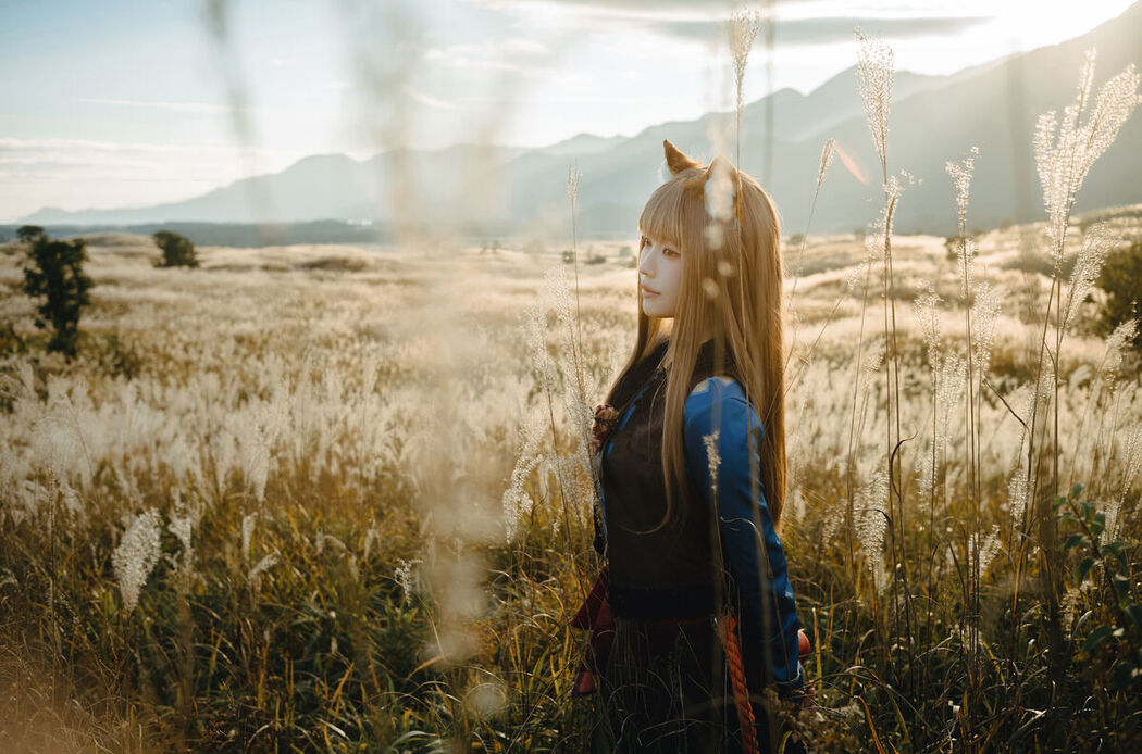 Coser@Ely_eee ElyEE子 &#8211; Soft Glow 狼與暖陽 (53P &#8211; 1V)