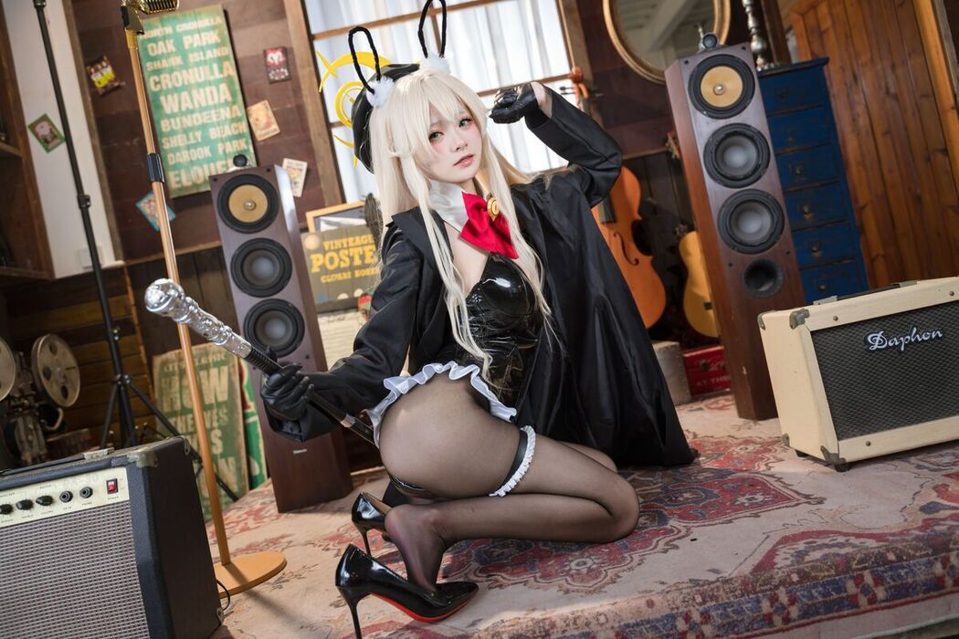 Coser@九柒喵 – 笑面兔女郎 (37P)
