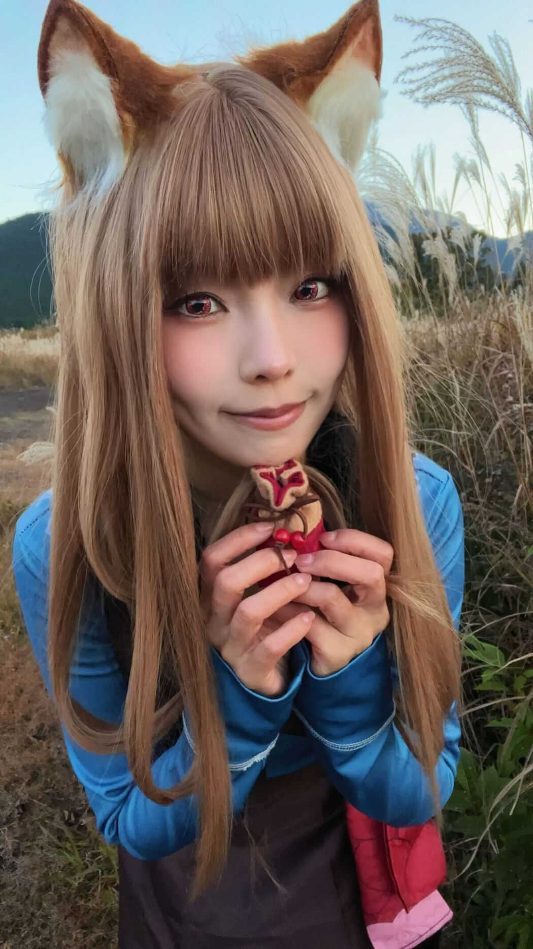 Coser@Ely_eee ElyEE子 &#8211; Soft Glow 狼與暖陽 (53P &#8211; 1V)