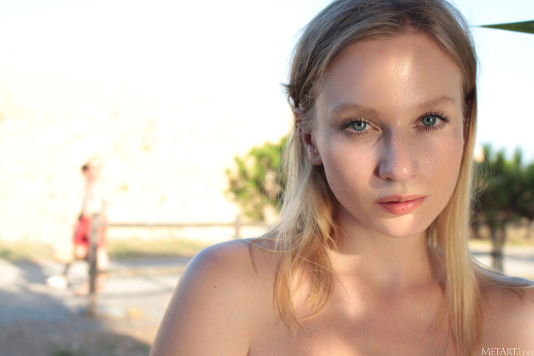 MetArt Annie Anne &#8211; Among The Palms Part01 (47P)