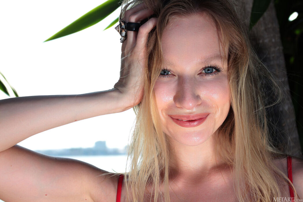 MetArt Annie Anne &#8211; Among The Palms Part01 (47P)