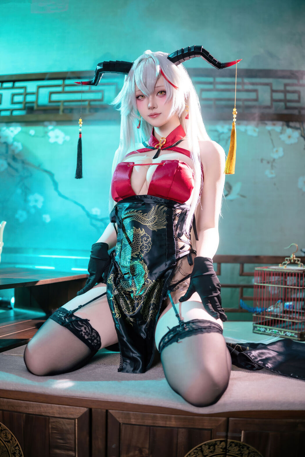 Coser@屿鱼 – 碧蓝航线 埃吉尔旗袍 (50P)