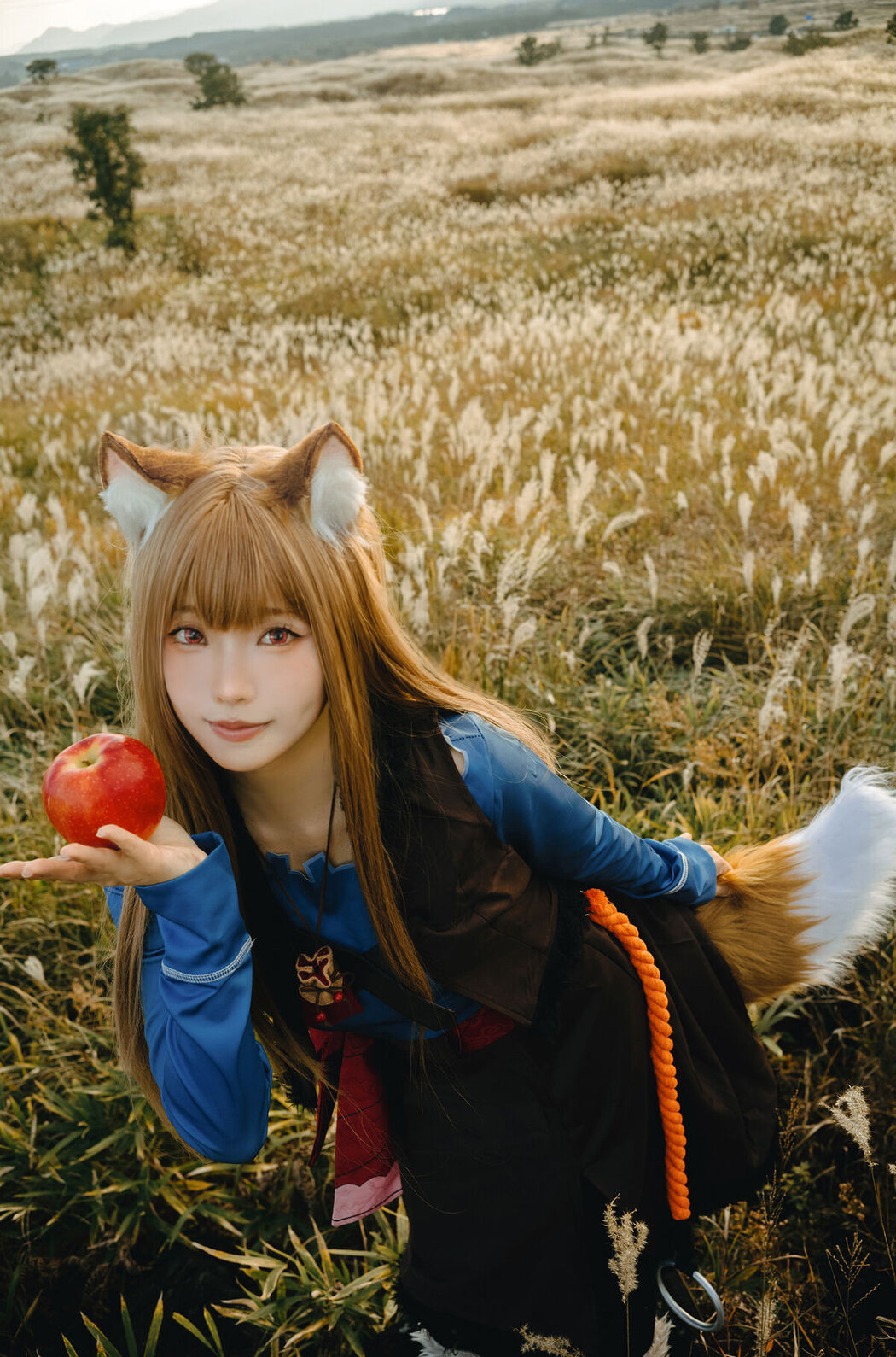 Coser@Ely_eee ElyEE子 &#8211; Soft Glow 狼與暖陽 (53P &#8211; 1V)