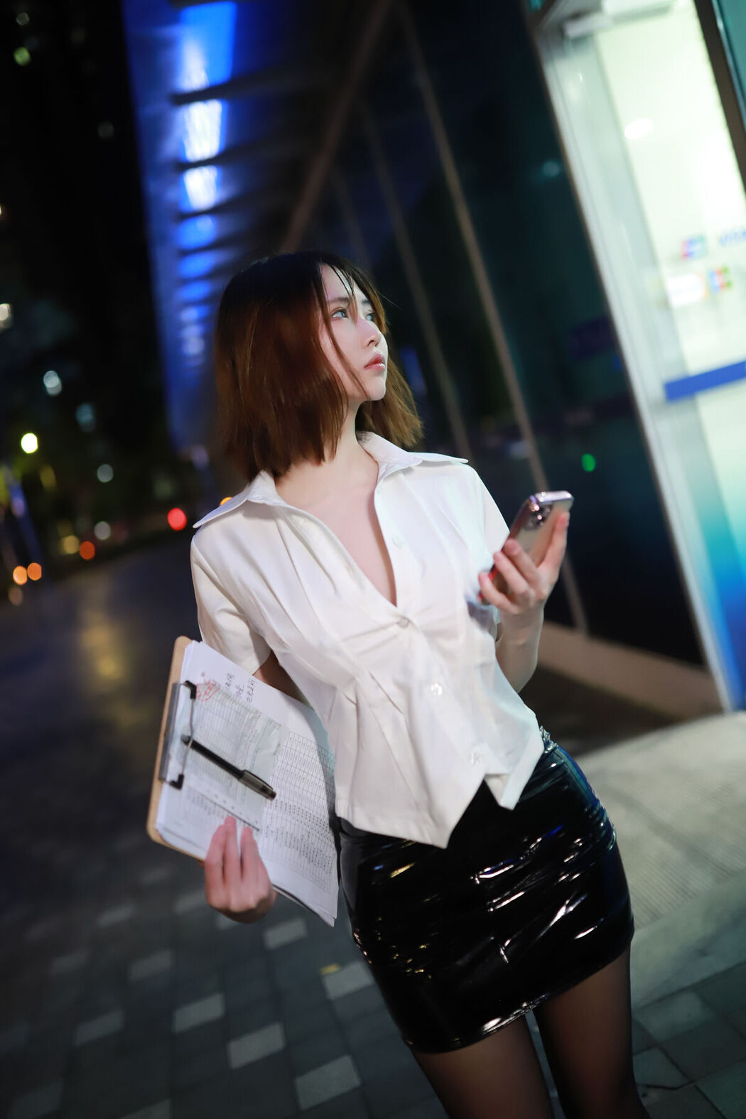 Coser@上杉绘梨落 &#8211; 被人跟踪 Part01 (51P)