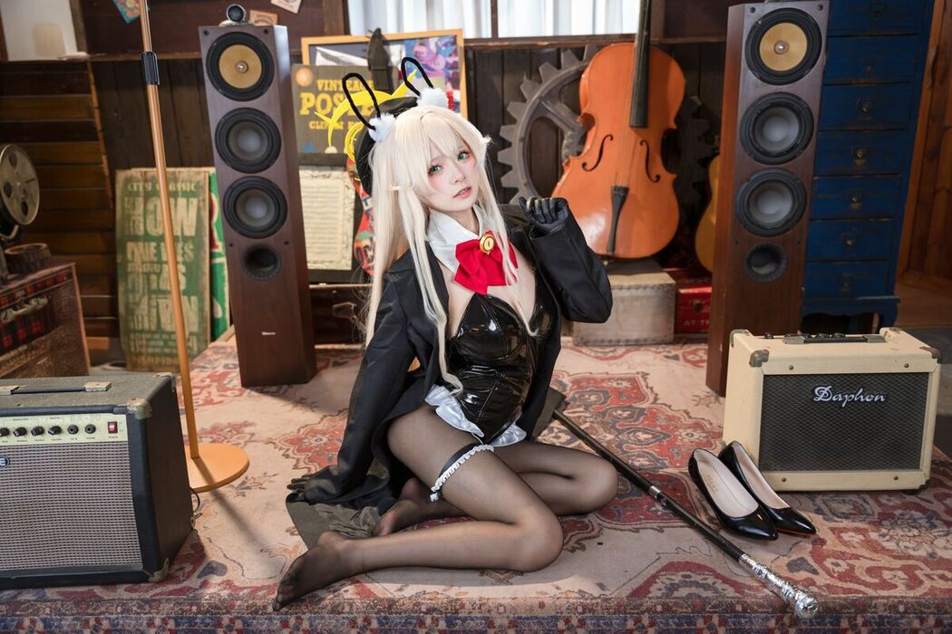 Coser@九柒喵 – 笑面兔女郎 (37P)