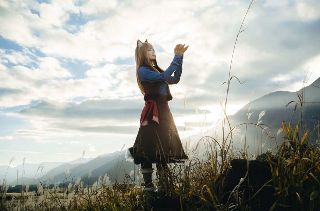 Coser@Ely_eee ElyEE子 &#8211; Soft Glow 狼與暖陽 (53P &#8211; 1V)