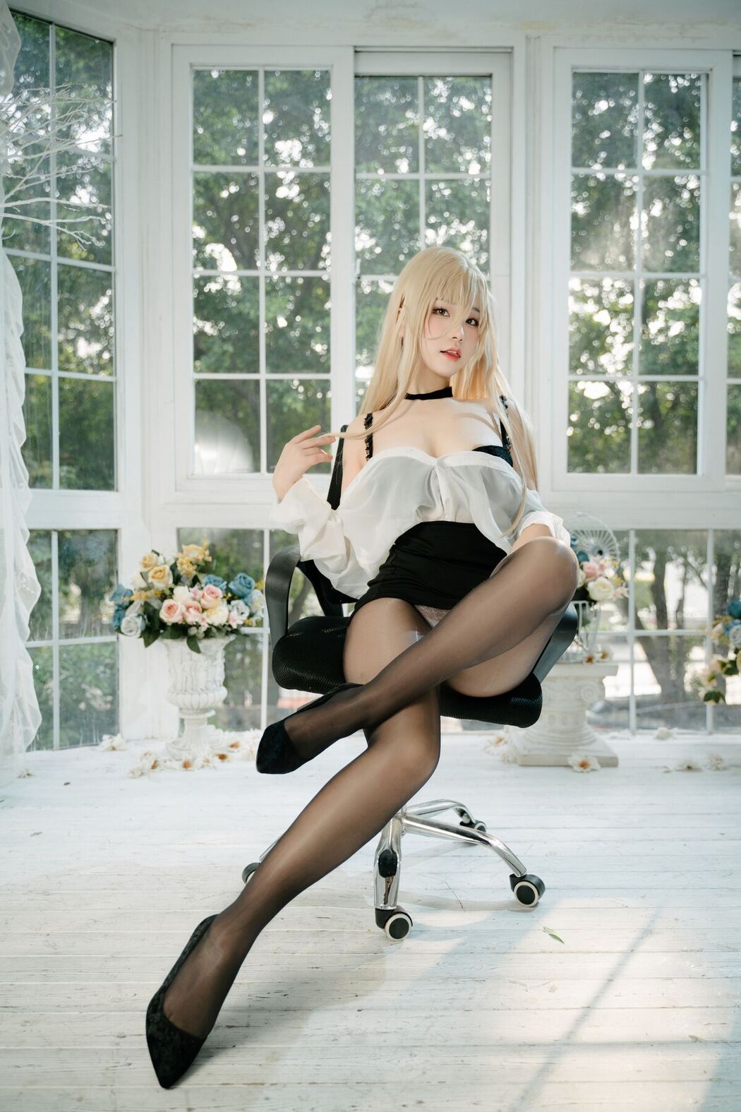 Coser@七七娜娜子 – 怨仇办公室 (40P – 1V)