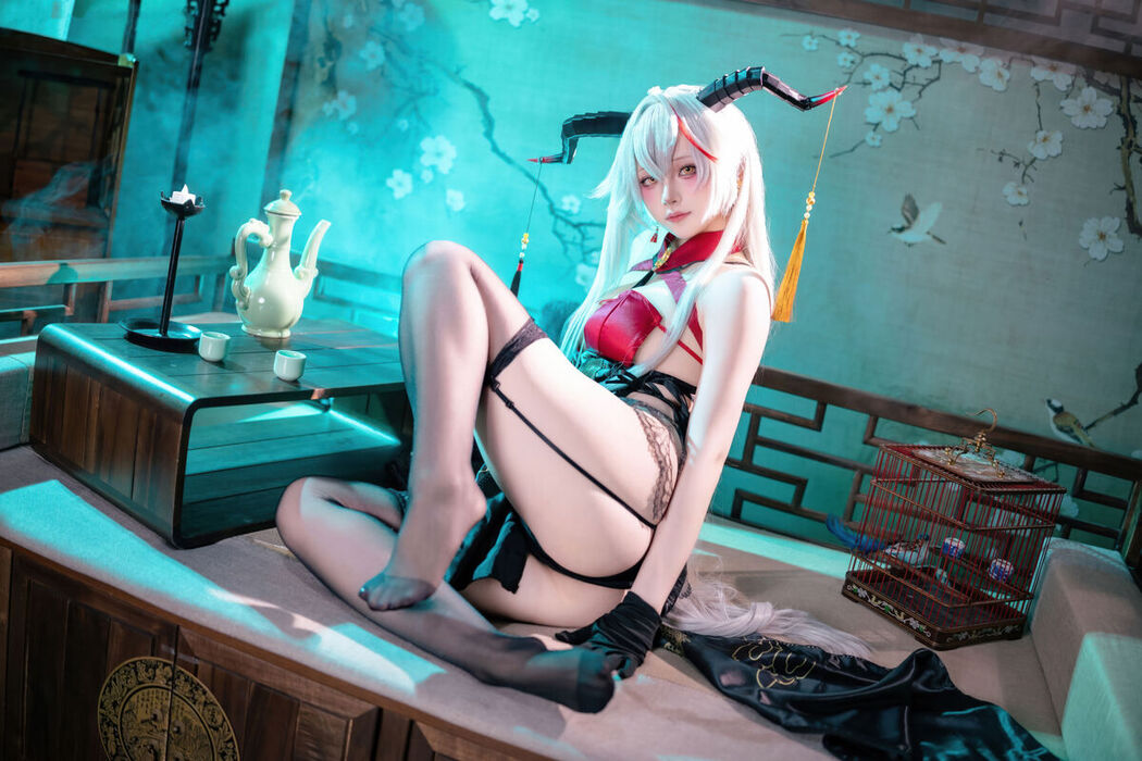 Coser@屿鱼 – 碧蓝航线 埃吉尔旗袍 (50P)
