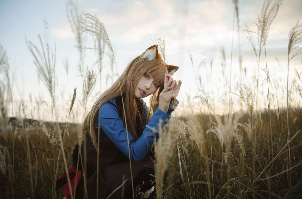 Coser@Ely_eee ElyEE子 &#8211; Soft Glow 狼與暖陽 (53P &#8211; 1V)