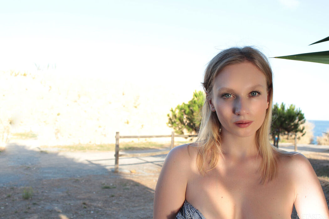 MetArt Annie Anne &#8211; Among The Palms Part01 (47P)