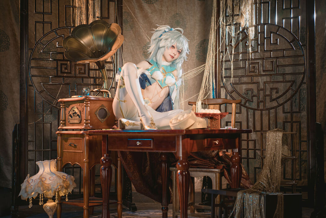 Coser@矢量鱼 – 少女前线云图计划 芙洛伦 (31P)