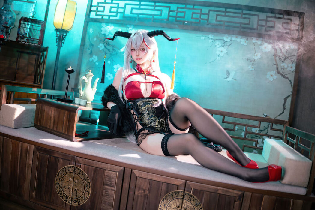 Coser@屿鱼 – 碧蓝航线 埃吉尔旗袍 (50P)