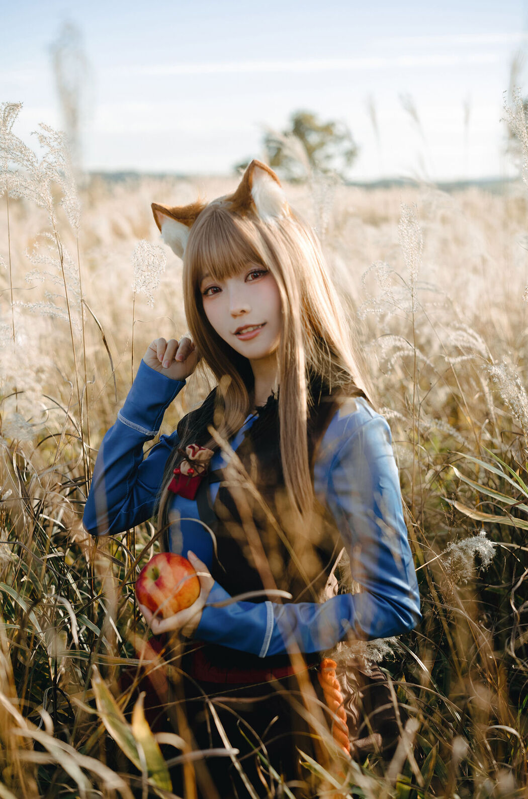 Coser@Ely_eee ElyEE子 &#8211; Soft Glow 狼與暖陽 (53P &#8211; 1V)
