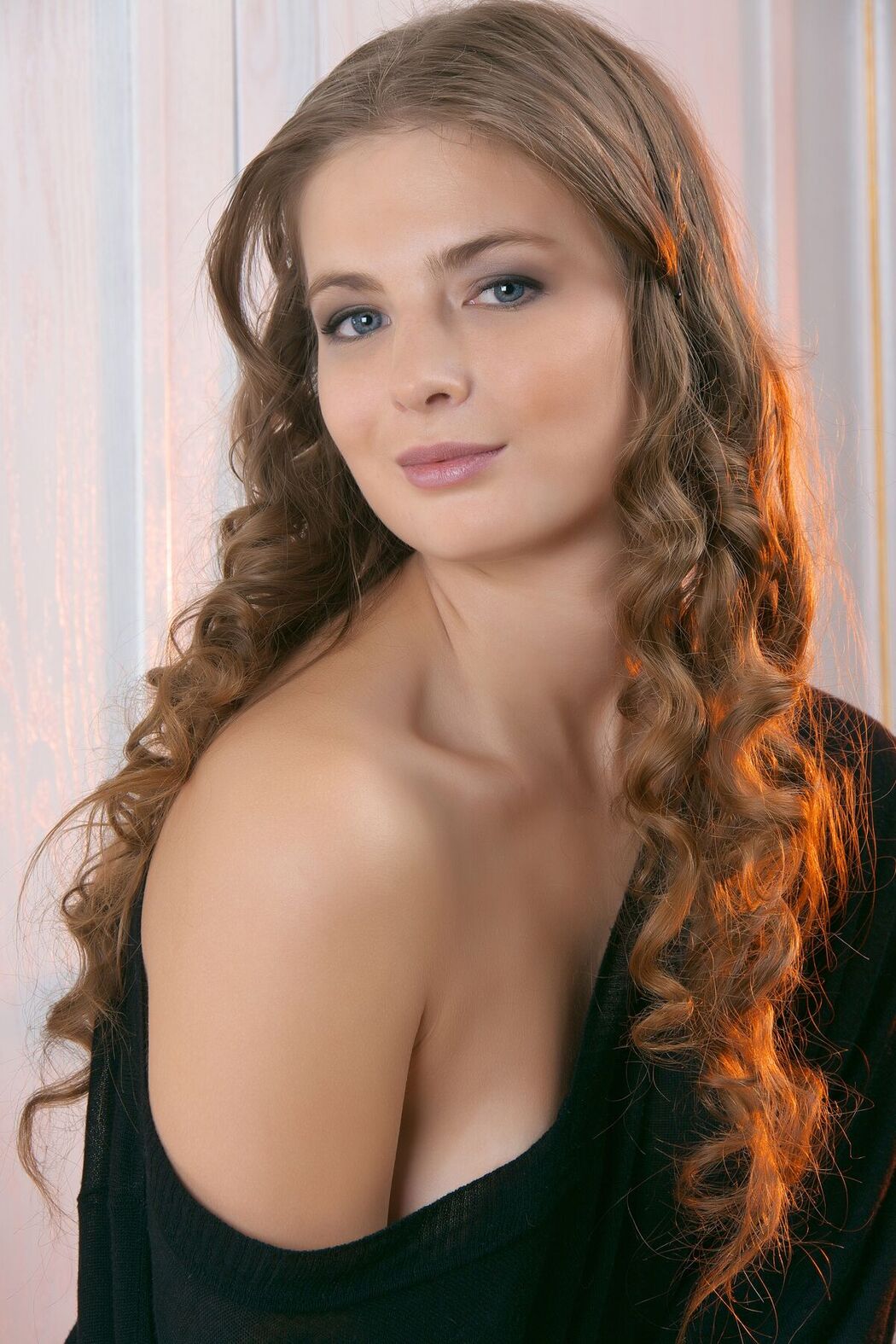 MetArt Kate E &#8211; Presenting Part01 (64P)