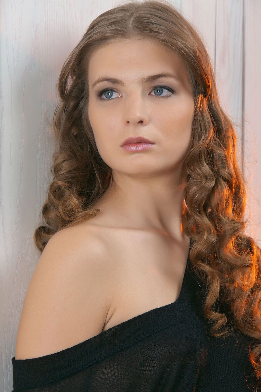 MetArt Kate E &#8211; Presenting Part01 (64P)