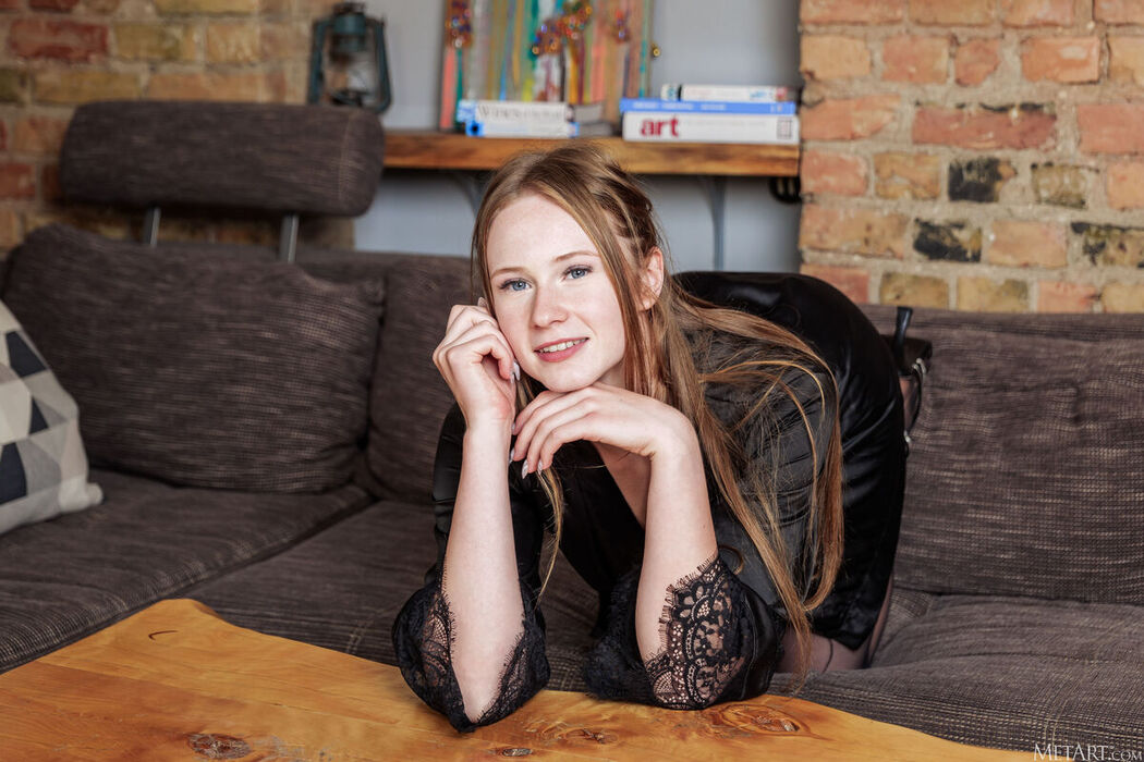 MetArt Zuzanna &#8211; Presenting Zuzanna Part01 (56P)