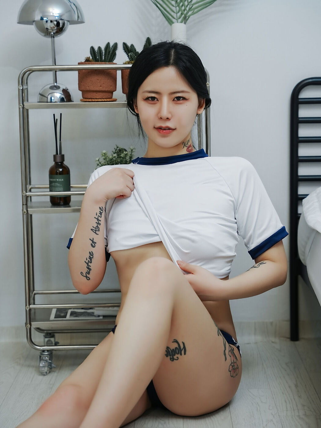 Choi Ri &#8211; Vol.01 Bloomers Part02 (72P)