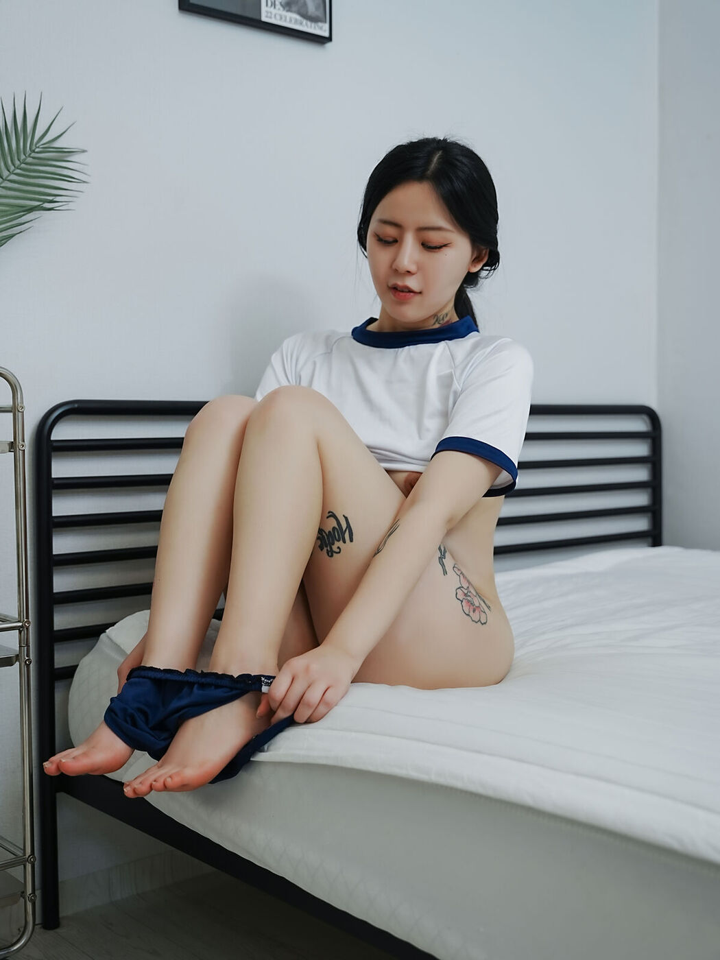 Choi Ri &#8211; Vol.01 Bloomers Part02 (72P)