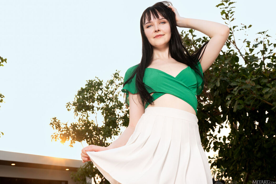 MetArt Amelia Riven &#8211; Girl In Green Part01 (48P)