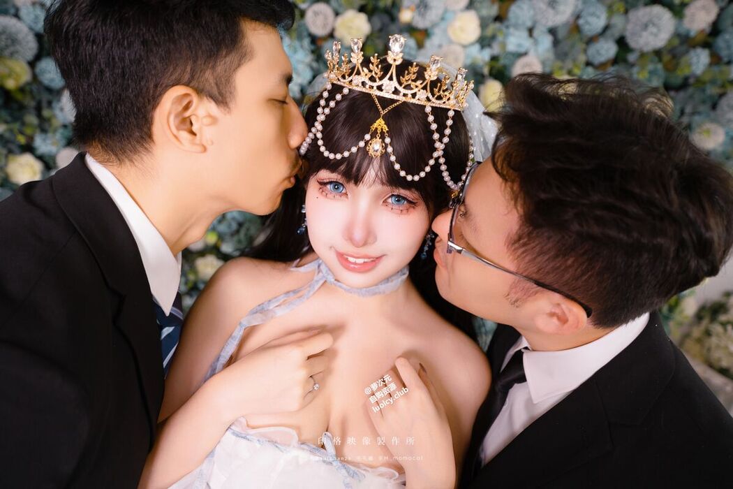 Coser@慕慕momo &#8211; Birthday Day 永遠的小公主 (54P &#8211; 2V)