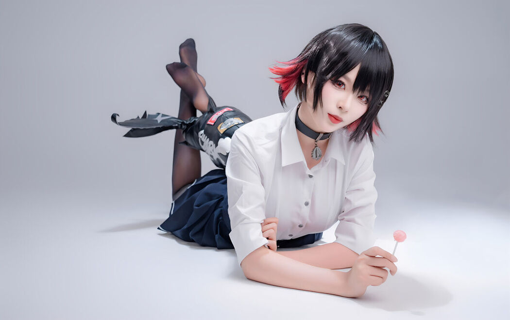 Coser@轩萧学姐 &#8211; 鲨鱼妹JK Part01 (51P &#8211; 1V)