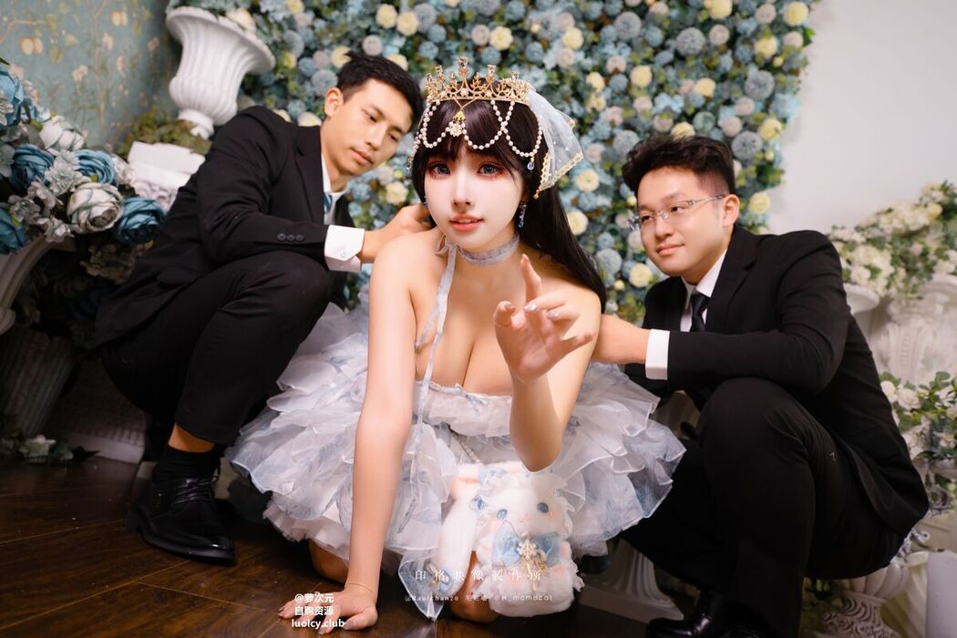 Coser@慕慕momo &#8211; Birthday Day 永遠的小公主 (54P &#8211; 2V)