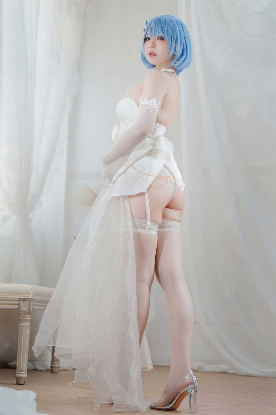 Coser@半半子 &#8211; 碧蓝航线 恰巴耶夫 白骑兵的旋律 礼服 (64P &#8211; 2V)