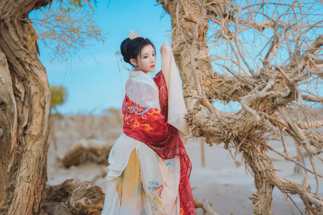 Coser@桜桃喵 – 惊鸿 (15P)