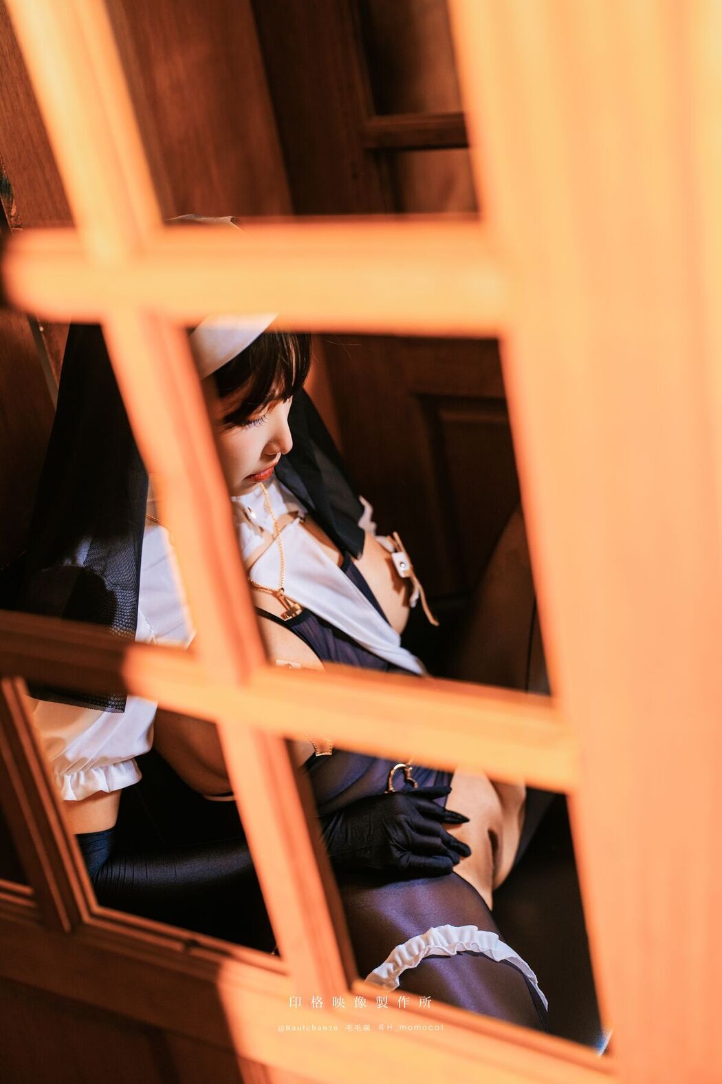 Coser@慕慕Momo &#8211; 肉體淨化世間罪惡 (61P &#8211; 1V)