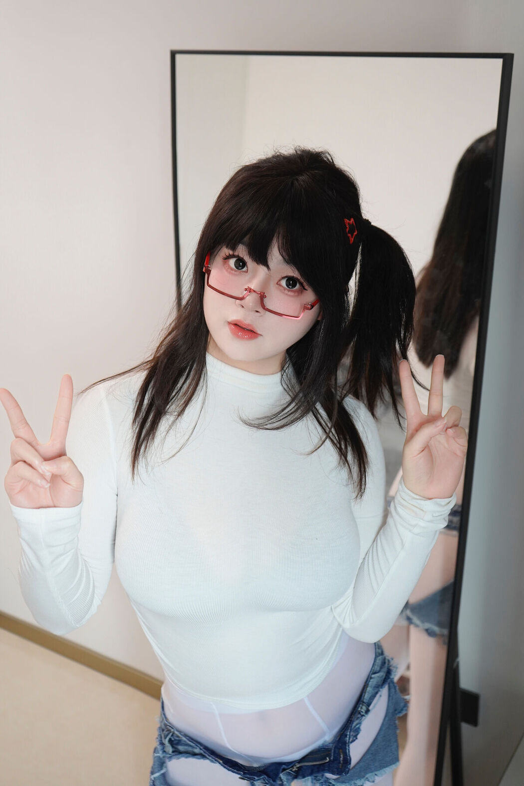 Coser@一只猫猫帽 – 居家妹妹 Part01 (60P – 10V)