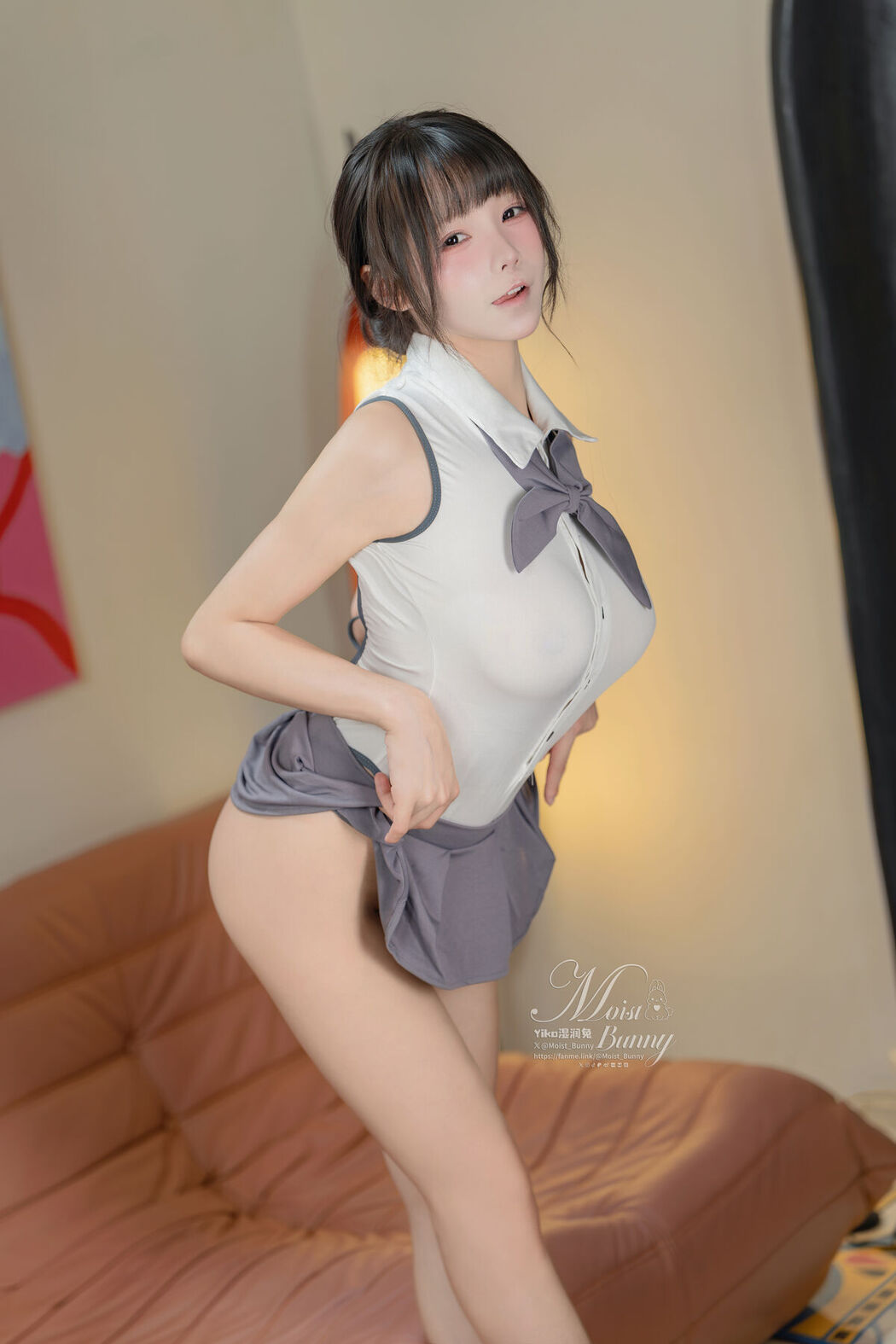 Coser@黏黏团子兔 – 顶级接待 (32P – 1V)