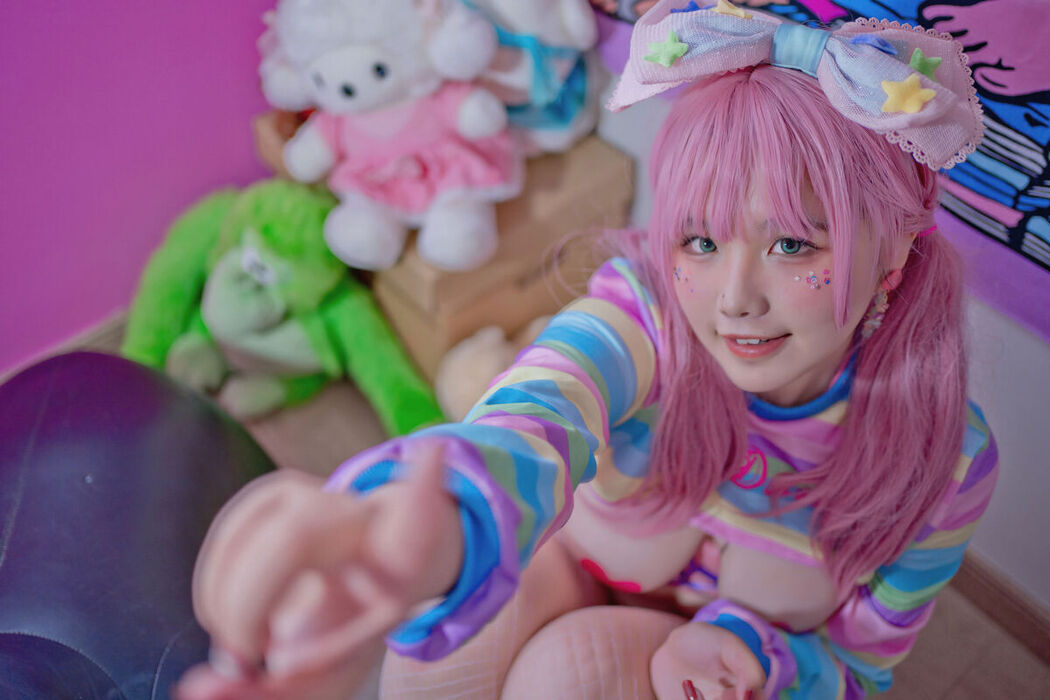 Coser@阿半今天很开心 – 粉色双马尾 (43P)